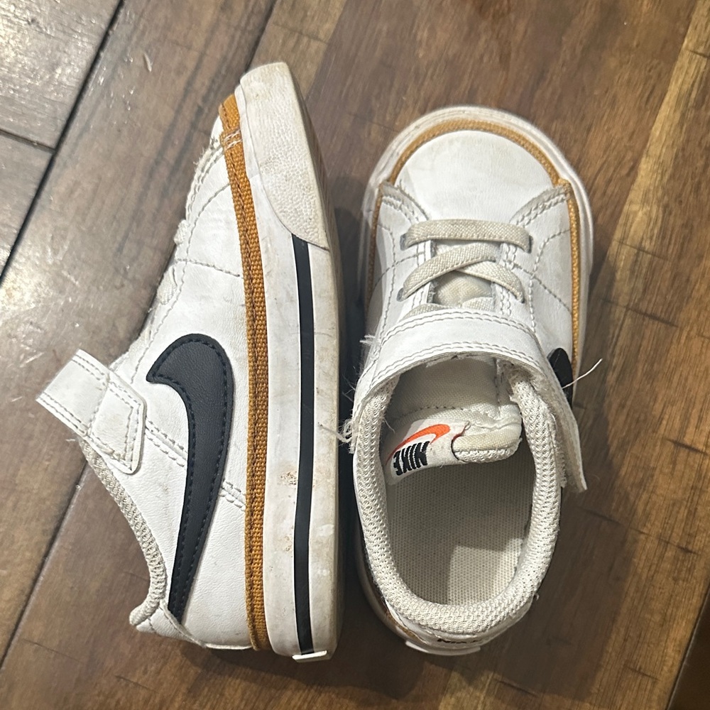 Nike toddler size 7 White Sneakers with Black Swoosh and Tan Trim